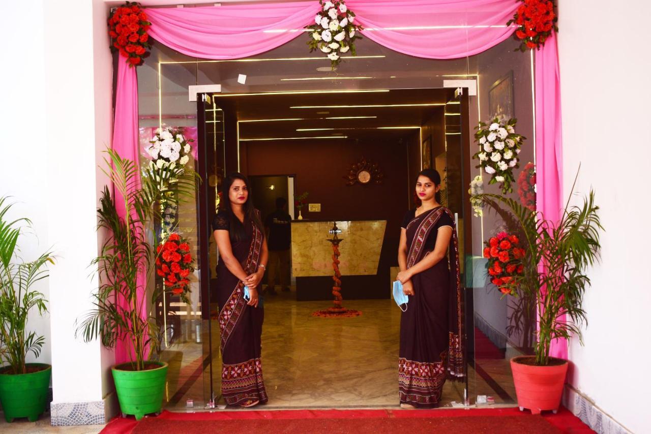 The Greenstar Inn Premium Bhubaneswar Exteriör bild