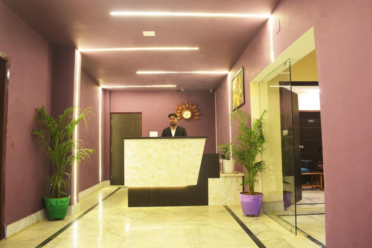 The Greenstar Inn Premium Bhubaneswar Exteriör bild