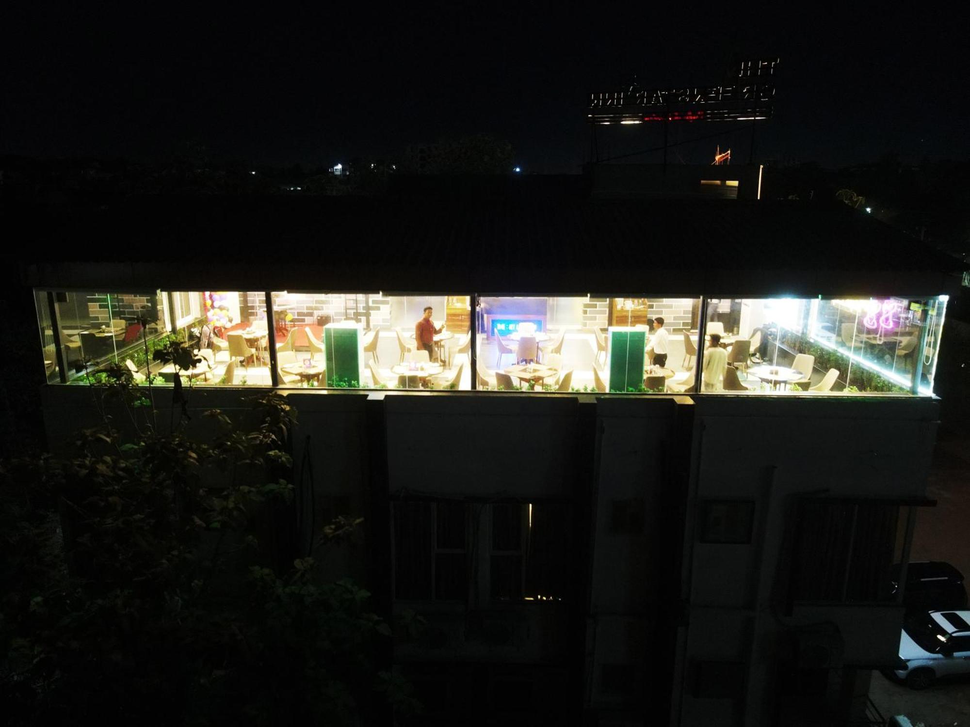 The Greenstar Inn Premium Bhubaneswar Exteriör bild
